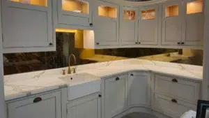 Antique mirror splashback